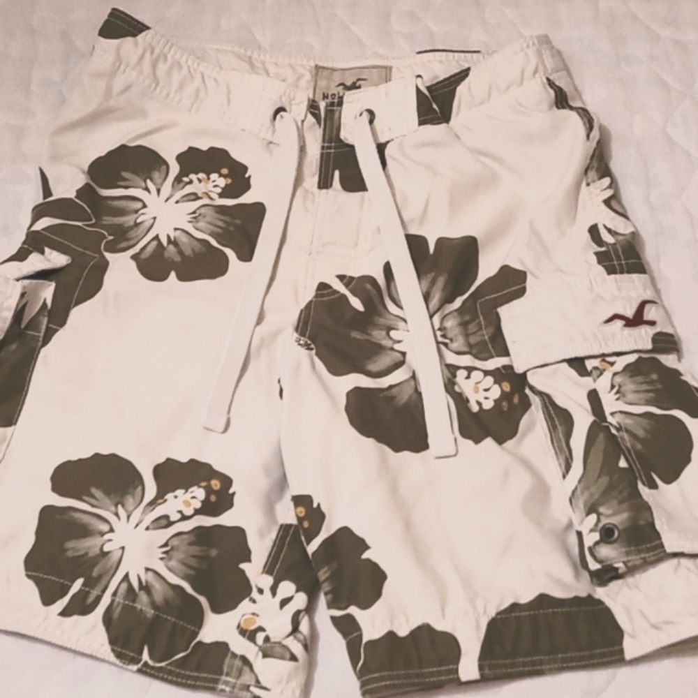 Hollister swim trunks size 30